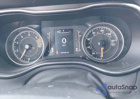 2019 Jeep Cherokee Latitude 4X4 from USA, damaged, VIN 1C4PJMCB6KD121076